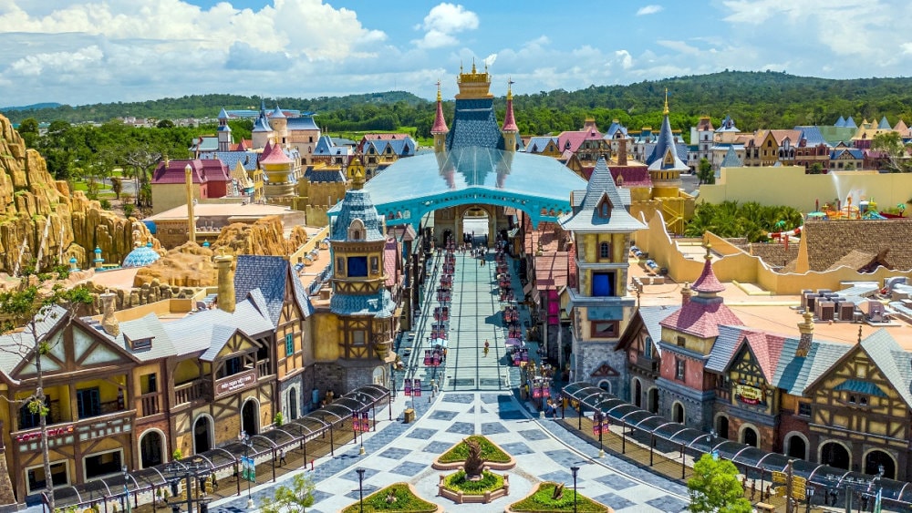 VinWonders is a popular theme park offering thrilling rides and family fun